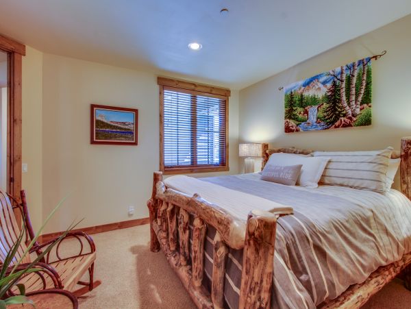 Yosemite Area Home 984745