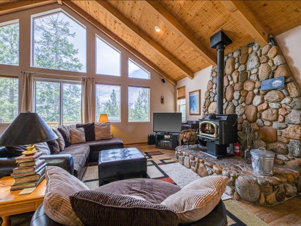 Yosemite Area Home 984747