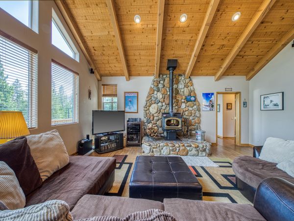 Yosemite Area Home 984747