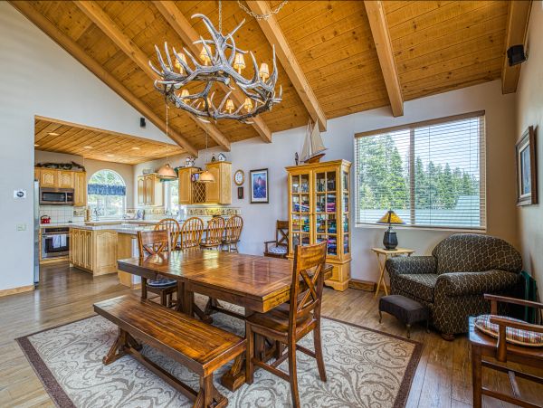 Yosemite Area Home 984747