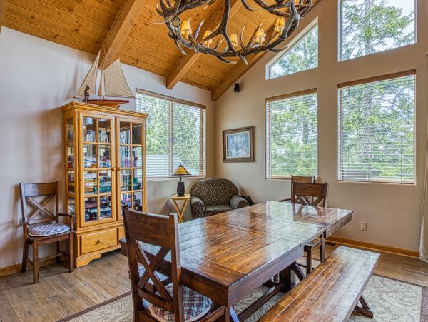 Yosemite Area Home 984747