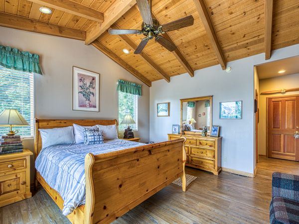 Yosemite Area Home 984747