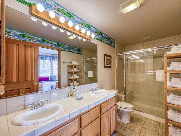 Yosemite Area Home 984747