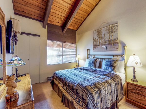 Yosemite Area Home 984749