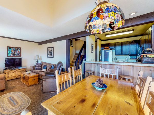 Yosemite Area Home 984749