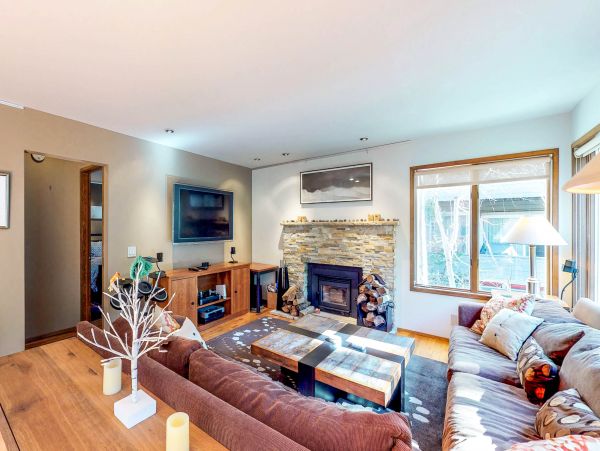 Yosemite Area Home 984750