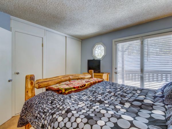Yosemite Area Home 984751