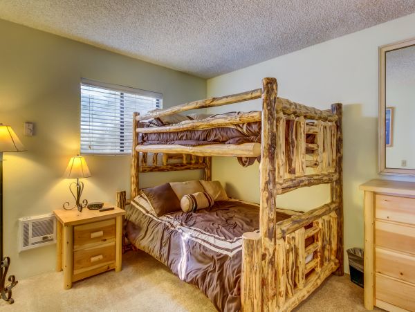 Yosemite Area Home 984751