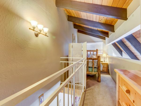 Yosemite Area Home 984751