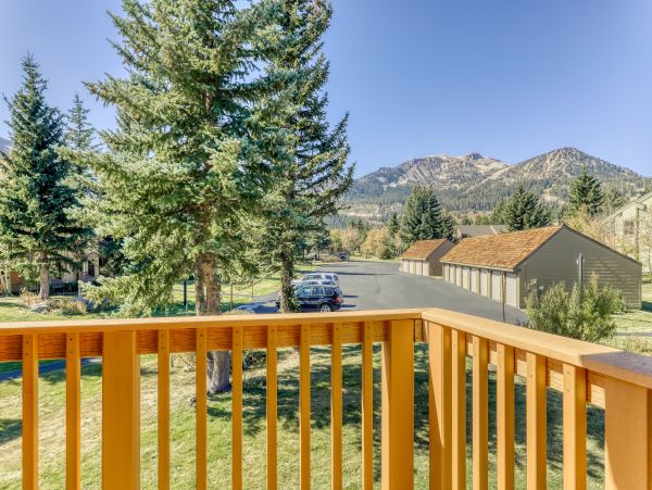 Yosemite Area Home 984752