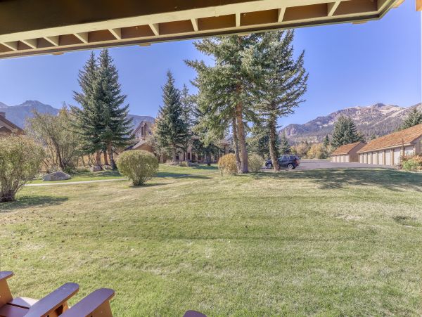Yosemite Area Home 984752