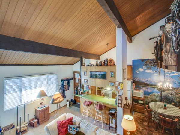 Yosemite Area Home 984753