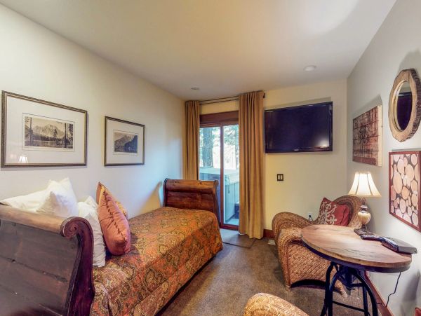 Yosemite Area Home 984755
