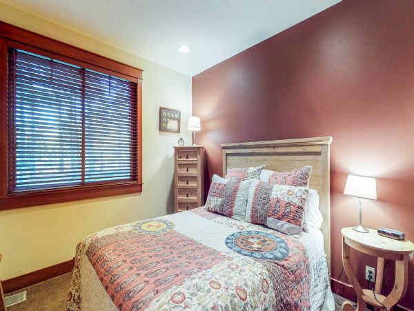 Yosemite Area Home 984755