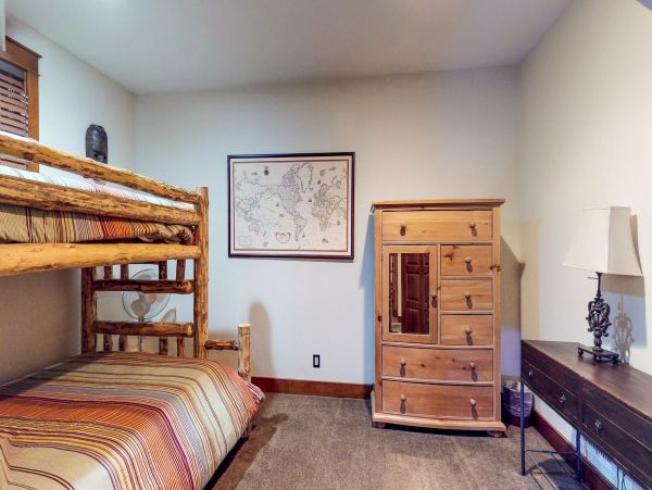 Yosemite Area Home 984755