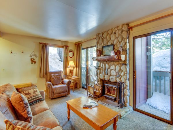 Yosemite Area Home 984758