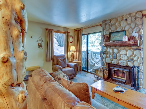 Yosemite Area Home 984758