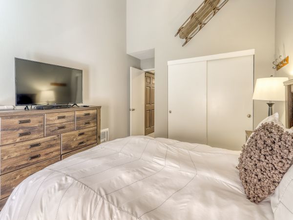 Yosemite Area Home 984759
