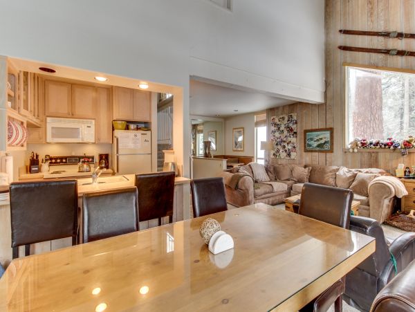 Yosemite Area Home 984761
