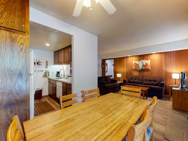 Yosemite Area Home 984763