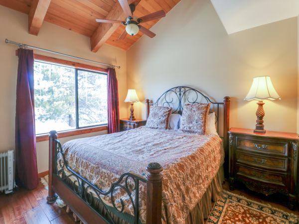 Yosemite Area Home 984764