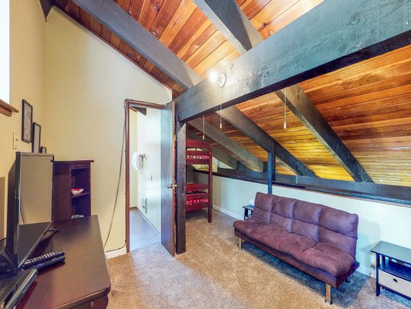 Yosemite Area Home 984766