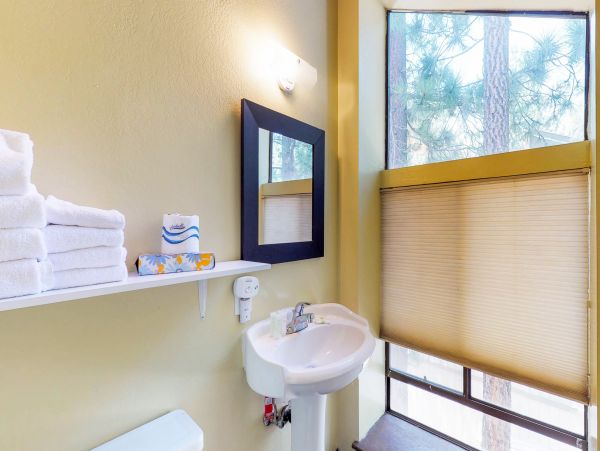 Yosemite Area Home 984766