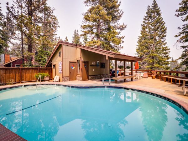 Yosemite Area Home 984768
