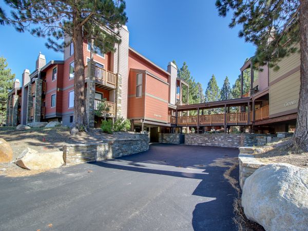 Yosemite Area Home 984770