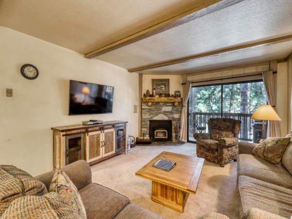 Yosemite Area Home 984770