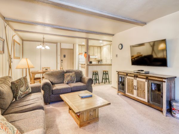 Yosemite Area Home 984770