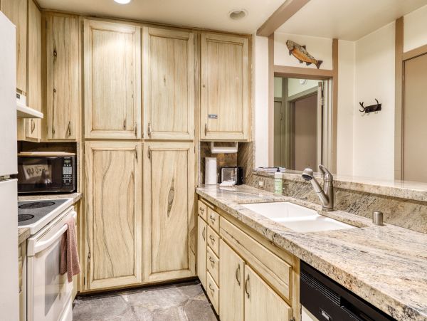 Yosemite Area Home 984770