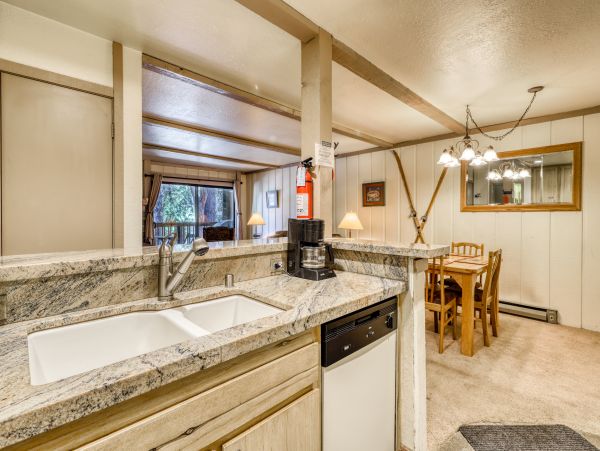 Yosemite Area Home 984770