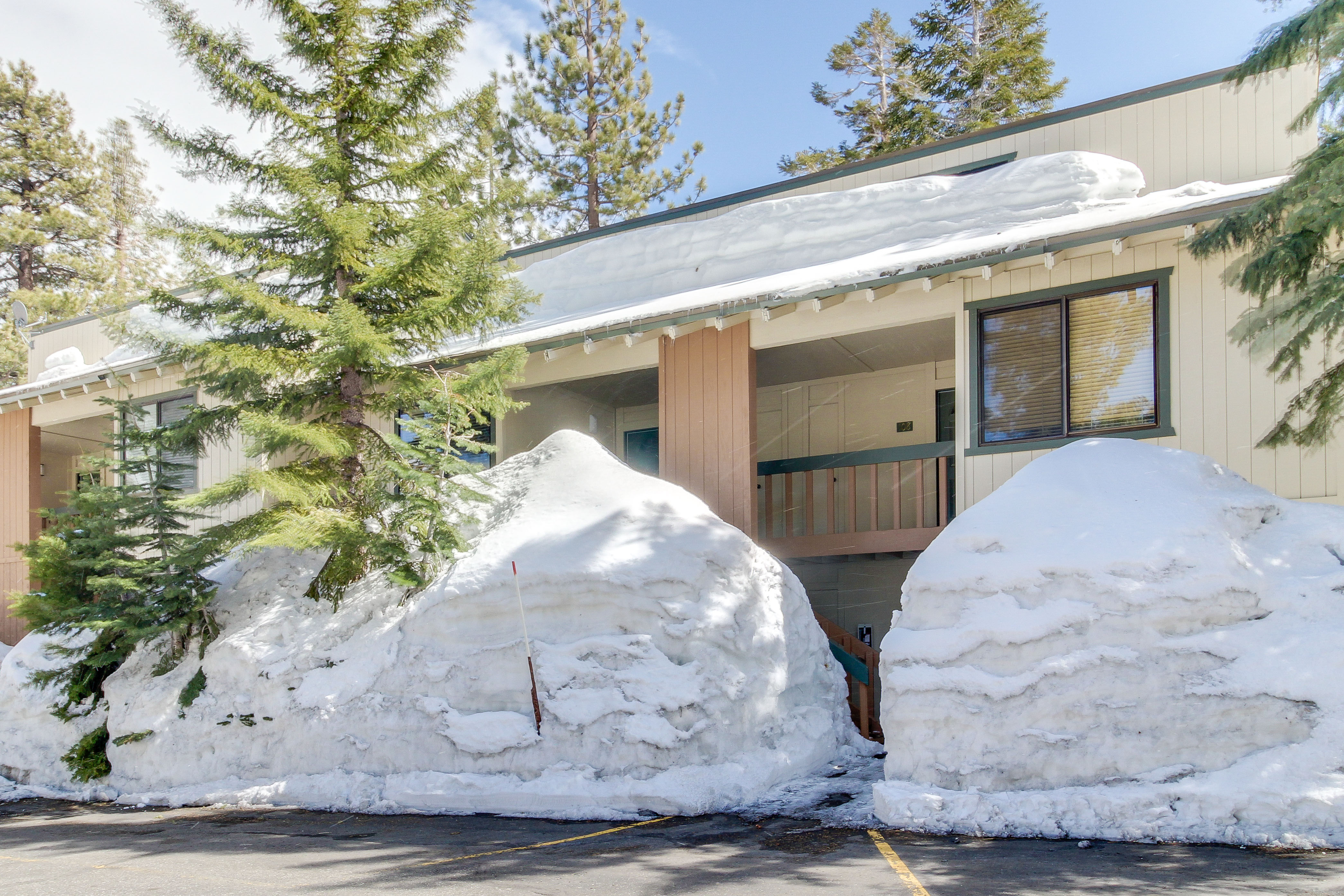 Yosemite Area Home 984771
