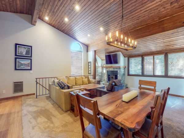 Yosemite Area Home 984772