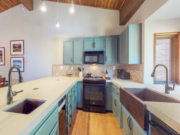 Yosemite Area Home 984772