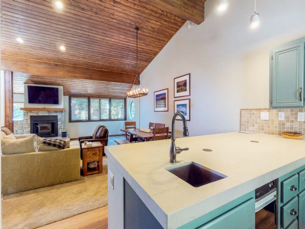 Yosemite Area Home 984772