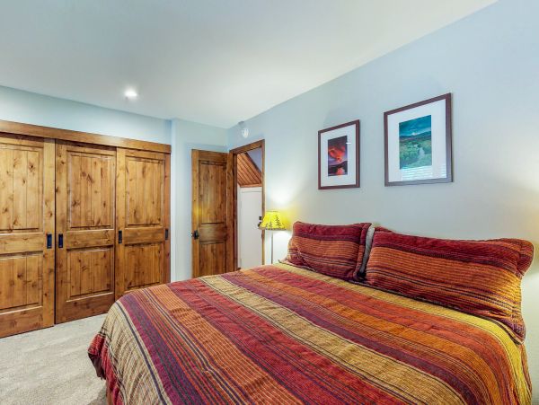 Yosemite Area Home 984772