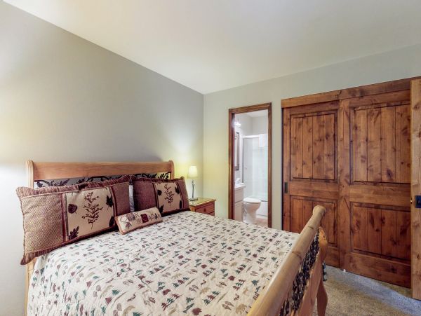 Yosemite Area Home 984772
