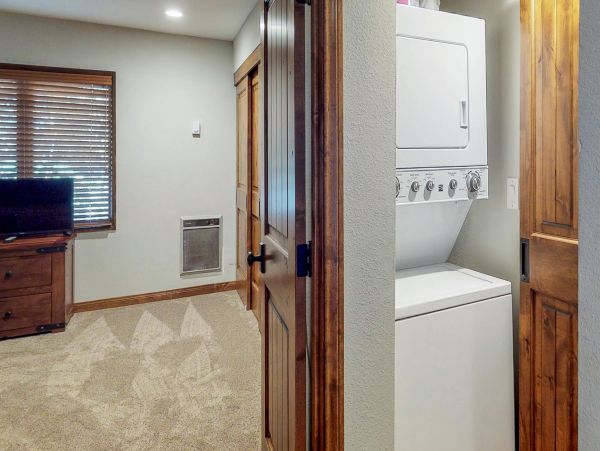 Yosemite Area Home 984772
