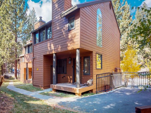 Yosemite Area Home 984772
