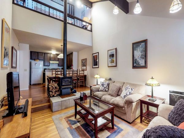 Yosemite Area Home 984775