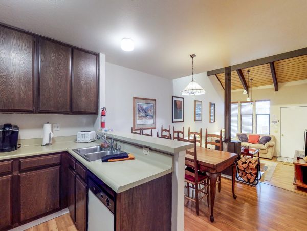 Yosemite Area Home 984775