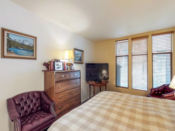 Yosemite Area Home 984775