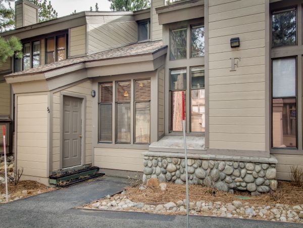 Yosemite Area Home 984775