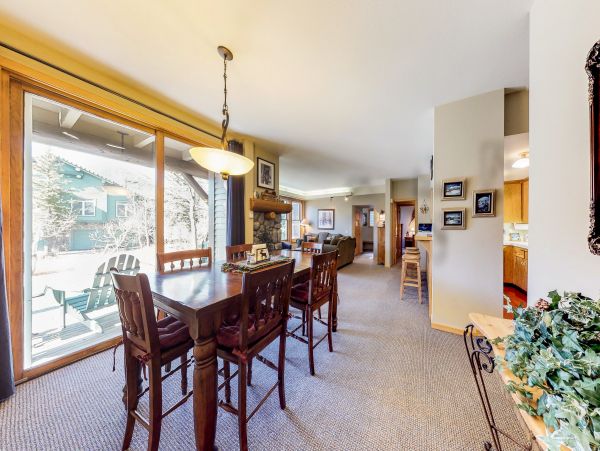 Yosemite Area Home 984776