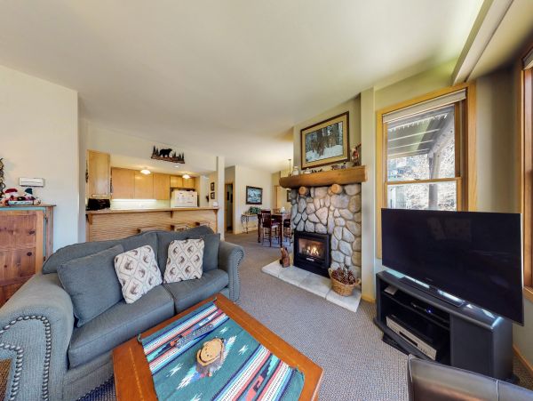 Yosemite Area Home 984776