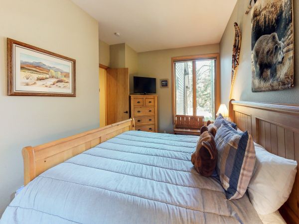 Yosemite Area Home 984776