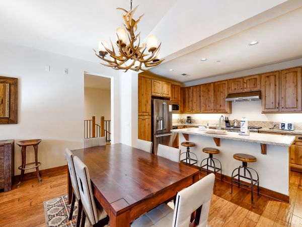 Yosemite Area Home 984777