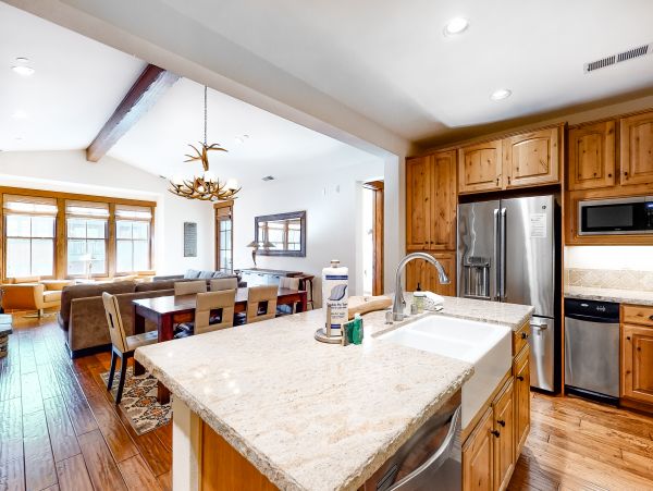 Yosemite Area Home 984777